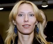 Болтнева рассказала, почему ушла от отца своей тройни