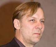 Актер Виктор Раков взял ребенка из детского дома