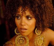 Хэлли Берри не верит в свою помолвку