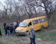 Водитель, уснув за рулем, врезался в пассажирскую Газель