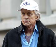 Майкла Дугласа женят на молодой девушке