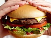 Доказан вред еды на ходу