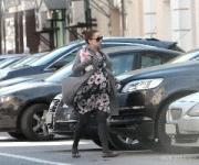 Анфиса Чехова показала беременный животик