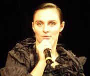 Елена Ваенга не может петь