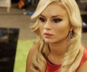 Анна Семенович снялась в тельняшке