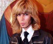 Сергей Зверев потребовал у поклонников 3 миллиона долларов