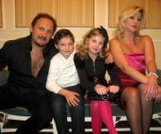 Стас Михайлов избавился от приемной дочери