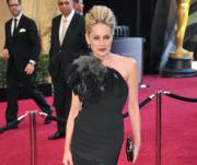 Шэрон Стоун обвиняют в расизме