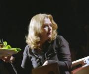 Ирина Алферова сломала ногу во время спектакля