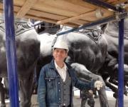 Михаил Шац в свой день рождения залез на Триумфальную арку