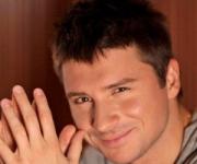 Сергей Лазарев продемонстрировал голые волосатые ножки