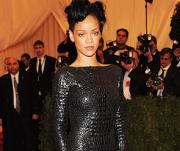 Из-за певицы Рианны дерутся любовники