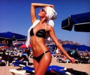 Идеальная фигура Саши Савельевой заставляет восхищаться