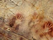 Археологи обнаружили древнейшие образцы наскальной живописи