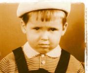 Джигурда показал свои детские фото