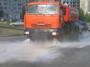 Дороги Владивостока моют особым шампунем