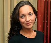 Певица Алсу вновь страдает от настырного маньяка