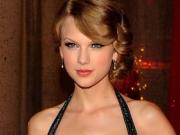 Тейлор Свифт собирается сбежать со своим бой-френдом