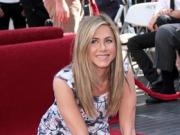 Дженнифер Энистон заставляет жениха сделать пластическую операцию