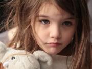 Дочь Тома Круза учит китайский