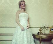 Катя Гордон показала свадебное платье