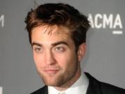 Роберт Паттинсон пытается избавиться от вредной привычки