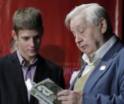 Сын Табакова встречается с племянницей известной ведущей