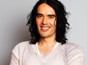 Рассел Брэнд подарил инструктору по йоге  машину