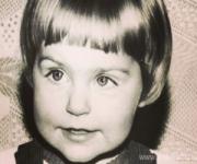 Саша Савельева удивила детскими фотографиями