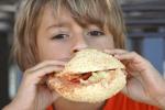 Вредные продукты вроде фастфуда ухудшают течение астмы и экземы у детей