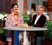 Кэти Перри обнаружила на своём лице усы