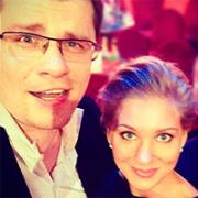 \"Бульдог\" Харламов познакомил маму со своей любовницей