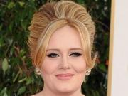 Адель выходит замуж