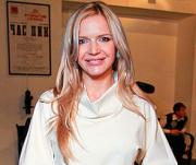 Певица Юлия Михальчик впервые стала мамой