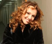 Альбина Джанабаева показала настоящую грудь