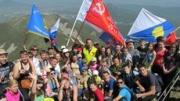 Более двух тысяч человек приняли участие в восхождении на Бештау в честь Дня Победы