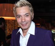 Экс-\"Иванушка\" Олег Яковлев женится на фанатке