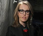 Ксения Собчак выставила возбужденную грудь напоказ