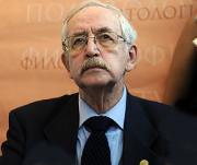 Василий Ливанов боится, что его внучку выкрадут