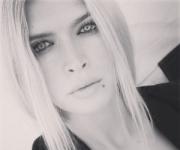 Вера Брежнева показала себя в непривычном образе