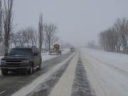 Движение транспорта по дорогам Ставрополья по-прежнему затруднено