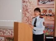 Сотрудники ГИБДД проводят беседы с родителями