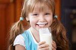 Каждому ребенку в день необходимы две чашки молока