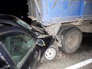 На Ставрополье легковушка врезалась в «КамАЗ» - трое пострадали