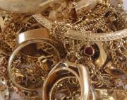 Житель Ставрополя украл у женщины украшения на 240 тысяч рублей