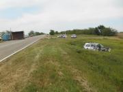 На Ставрополье легковушка столкнулась с грузовиком, пострадали два человека